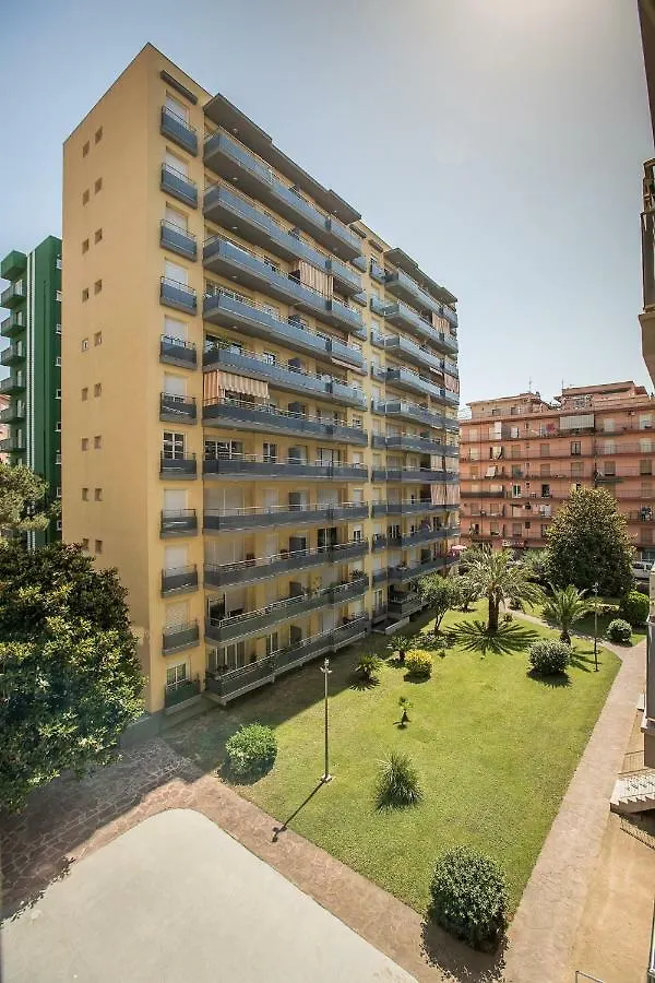 Апартаменты Apartamento Cerca Del Mar Бланес Испания